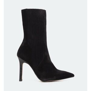 L’INTERVALLE Ankle suede boots